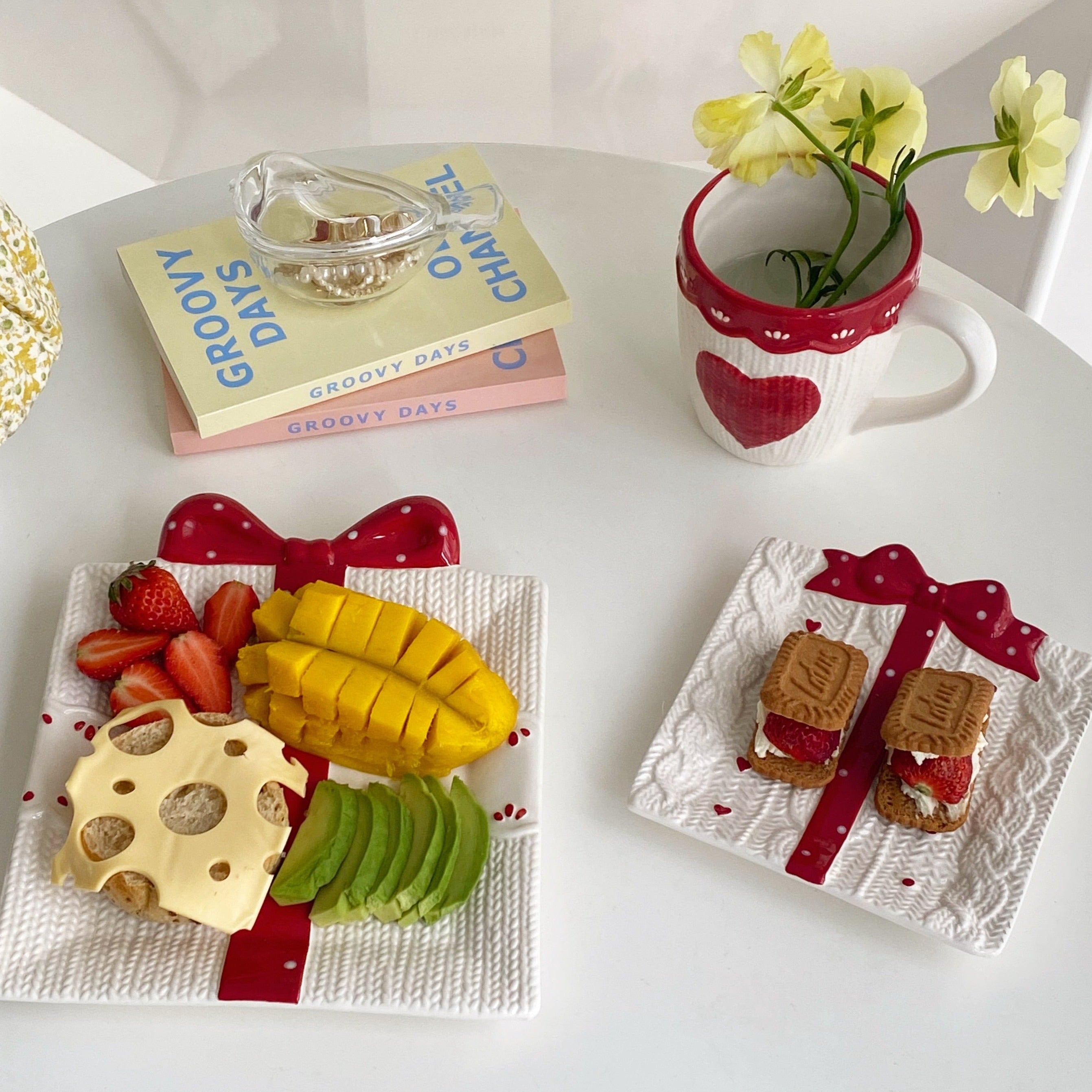 Cute Red Ribboned Gift Shape Ceramic Dessert Plate