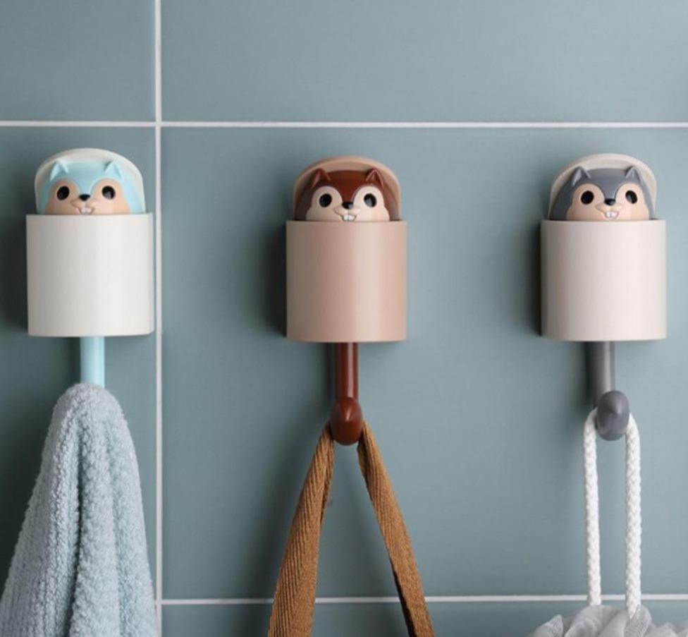 Cartoon Animal Pop-Out Squirrel Head Wall Hanger Hook