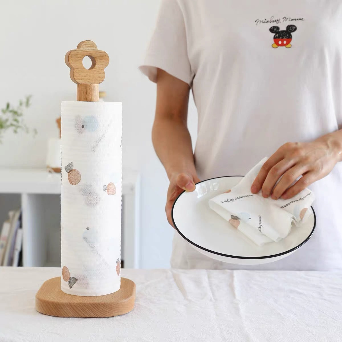 Japanese Style Flower Tip Paper Towel Wood Rack Holder