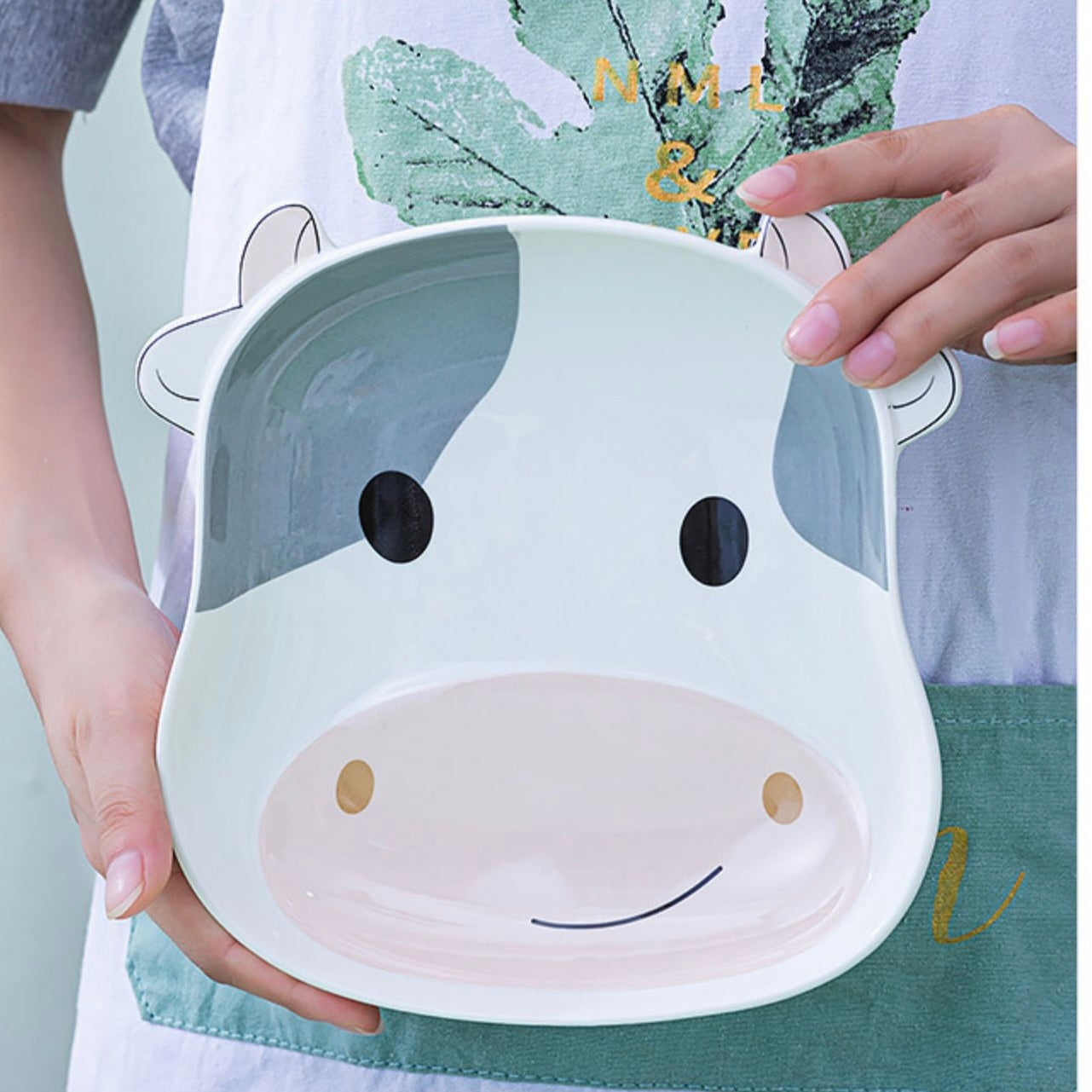 Cute Baby Cow Snack & Main Dish Plates