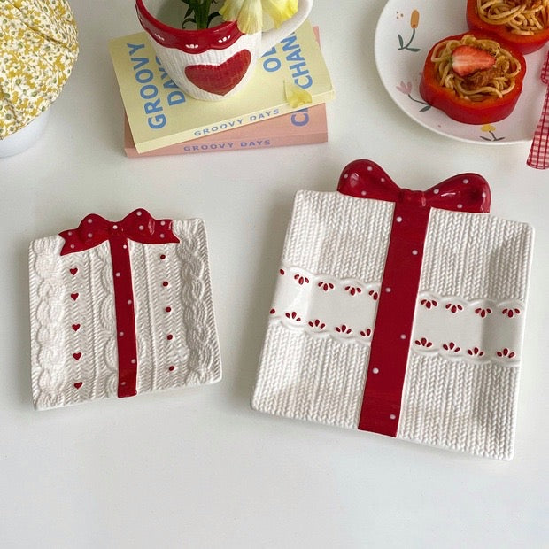 Cute Red Ribboned Gift Shape Ceramic Dessert Plate